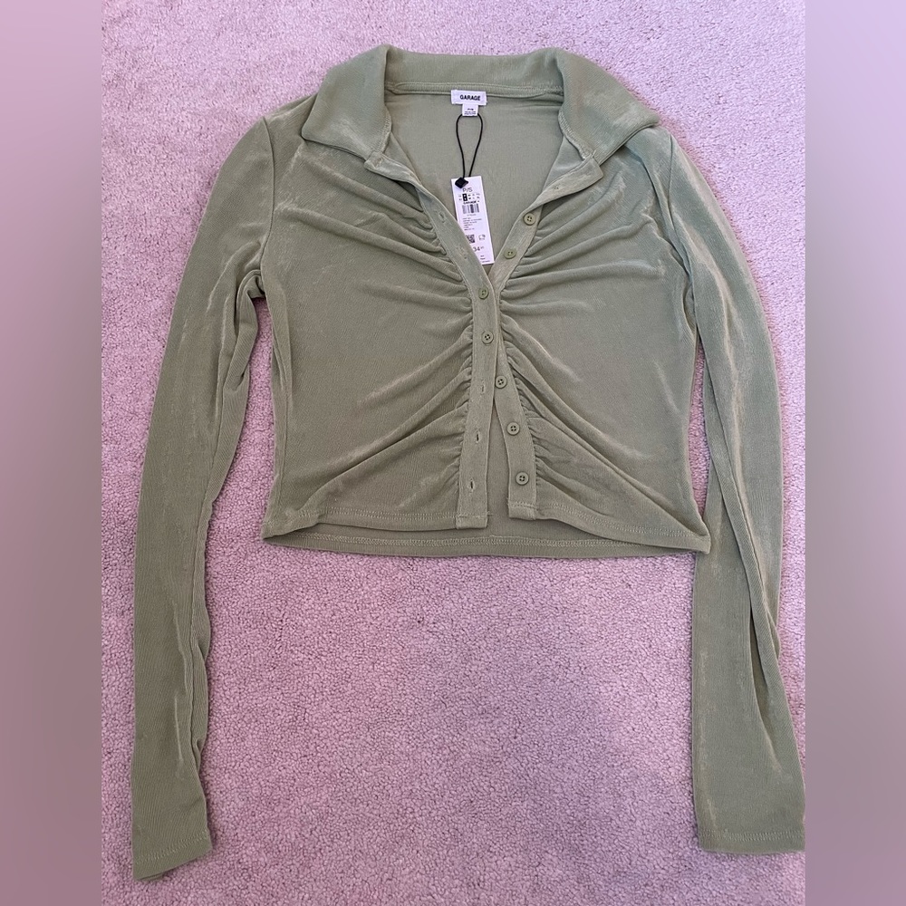 Button up top - Picture 2 of 7